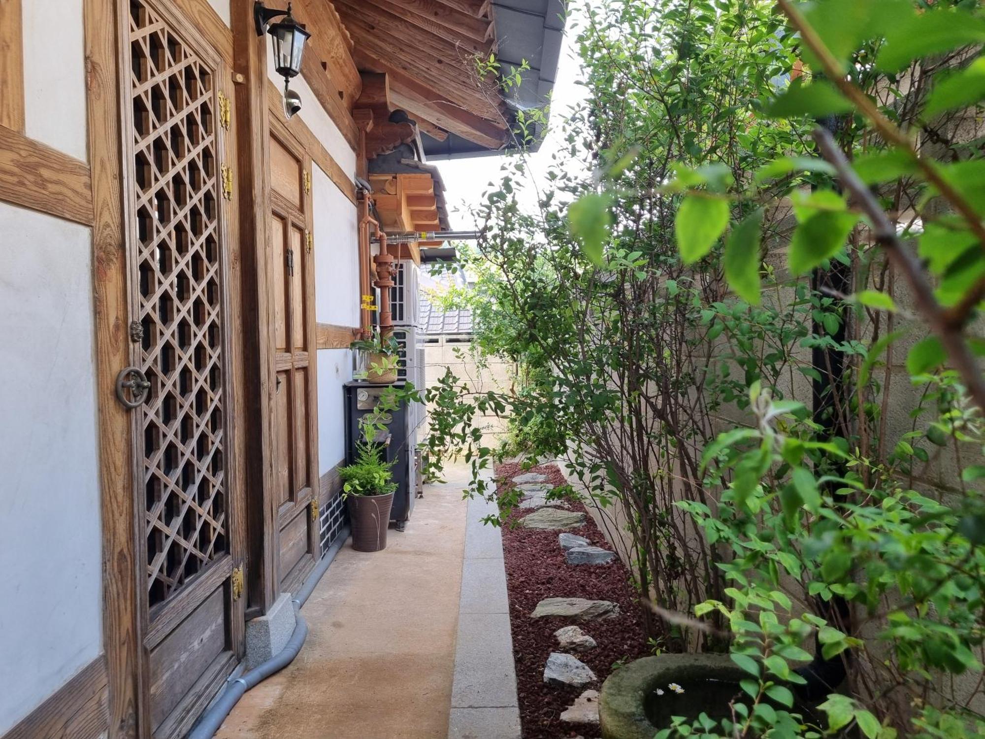 Sarangroo Hotel Jeonju Exterior photo