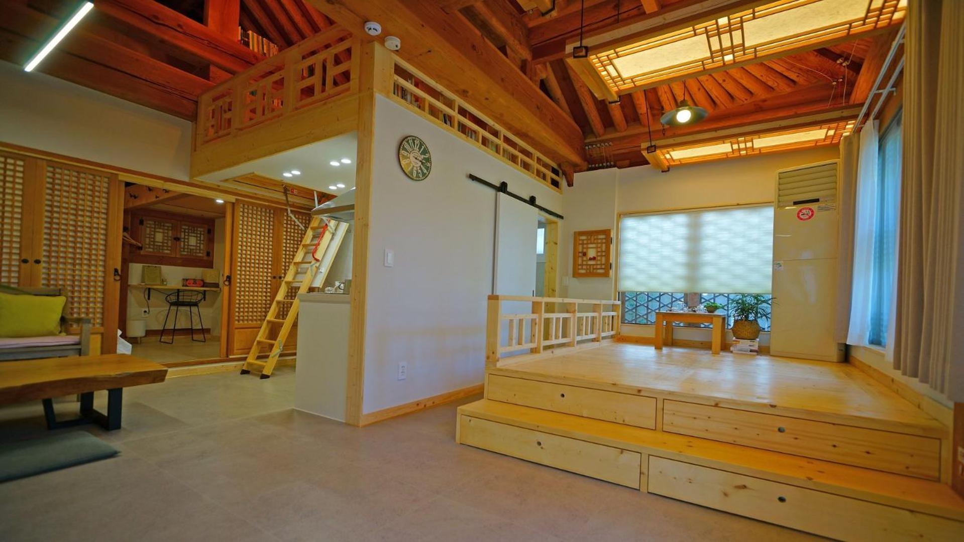 Sarangroo Hotel Jeonju Exterior photo