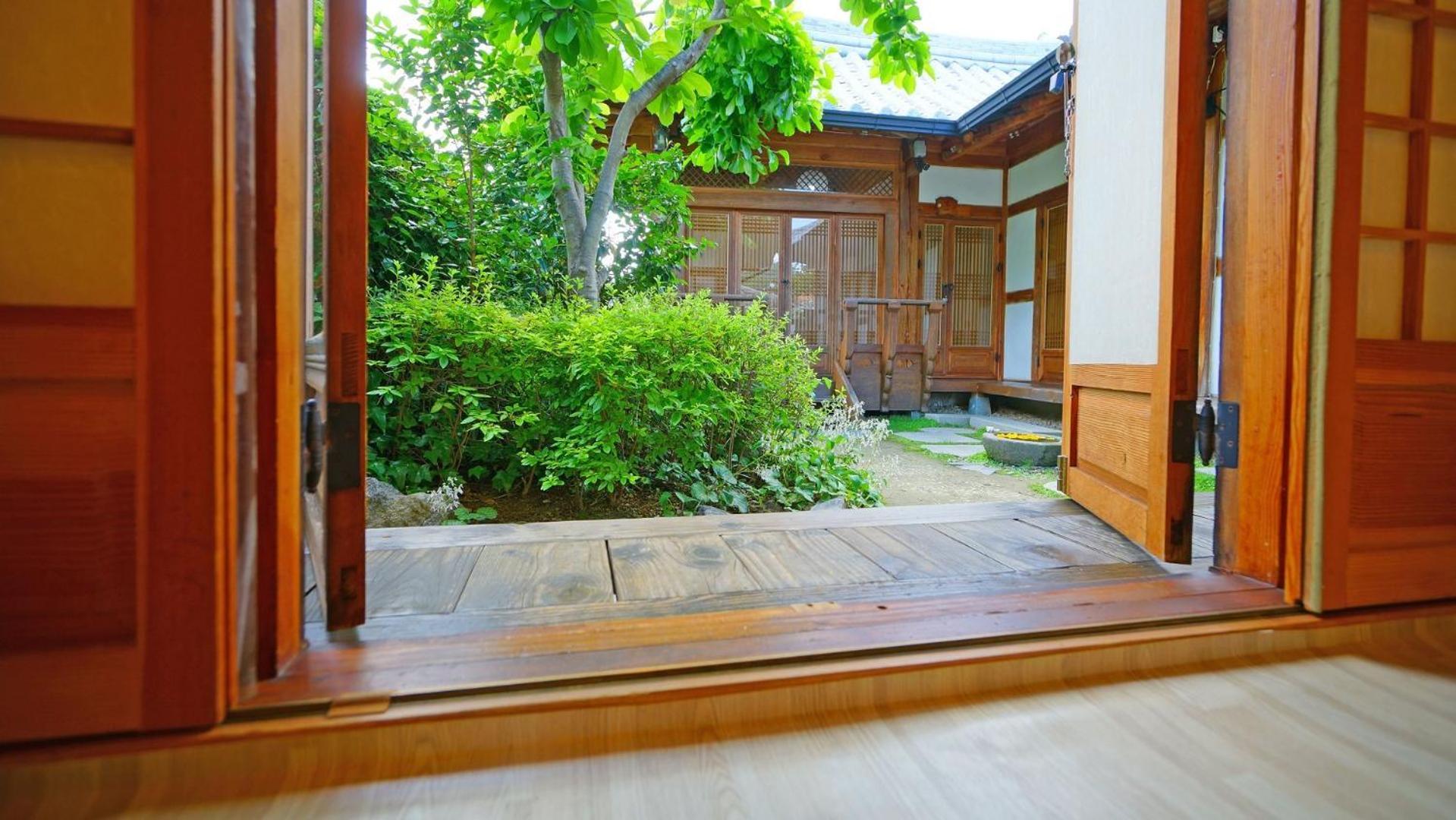 Sarangroo Hotel Jeonju Exterior photo
