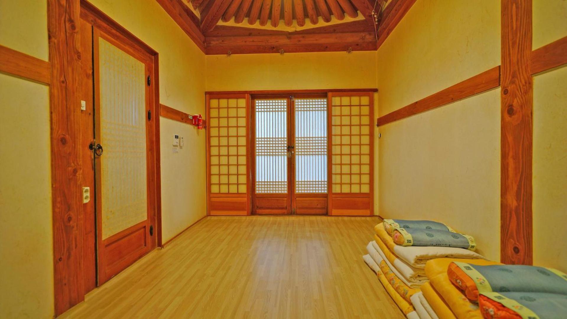Sarangroo Hotel Jeonju Exterior photo