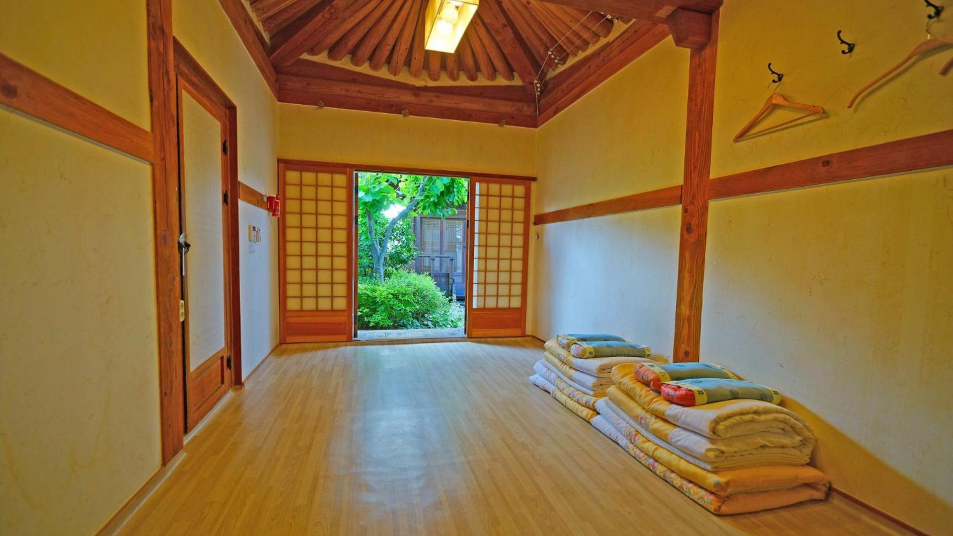 Sarangroo Hotel Jeonju Exterior photo